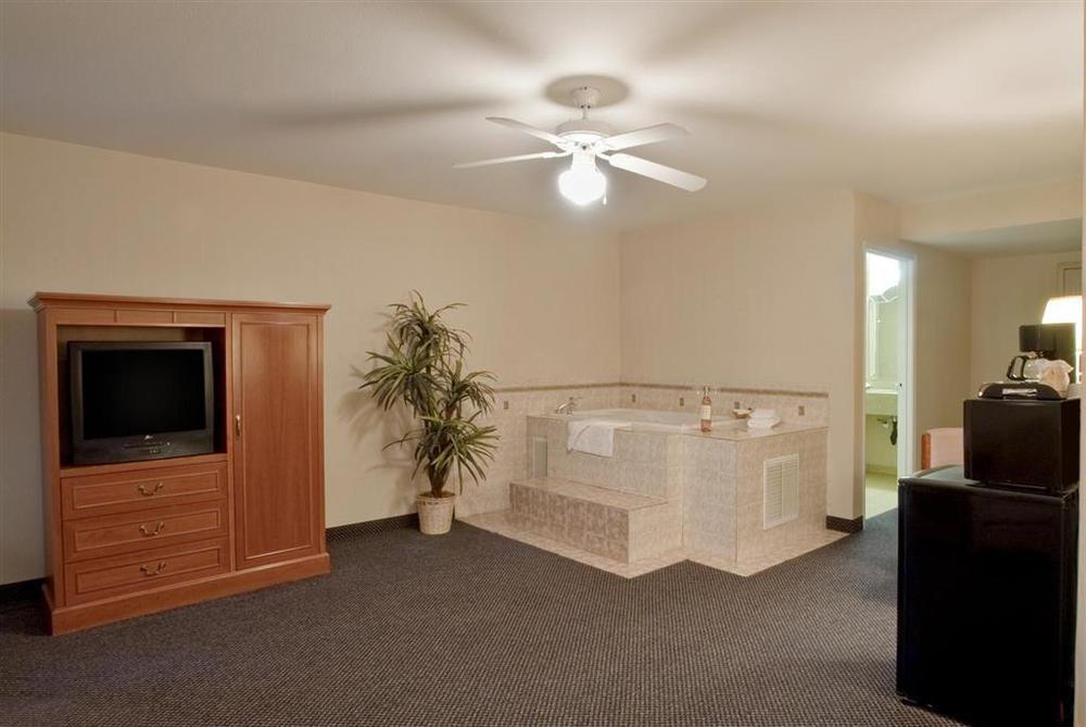 Americas Best Value Inn Westmorland Quarto foto